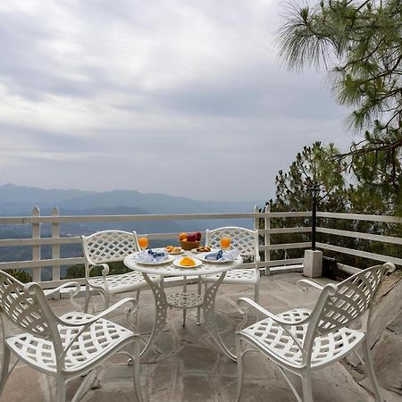 Stayvista At Bellevue With Outdoor Jacuzzi Kasauli Eksteriør bilde