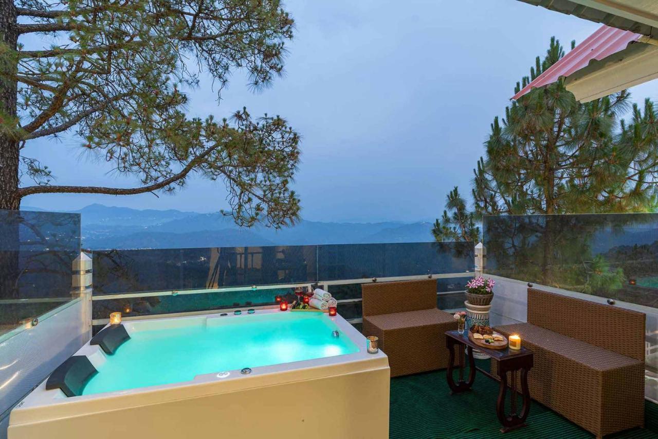 Stayvista At Bellevue With Outdoor Jacuzzi Kasauli Eksteriør bilde
