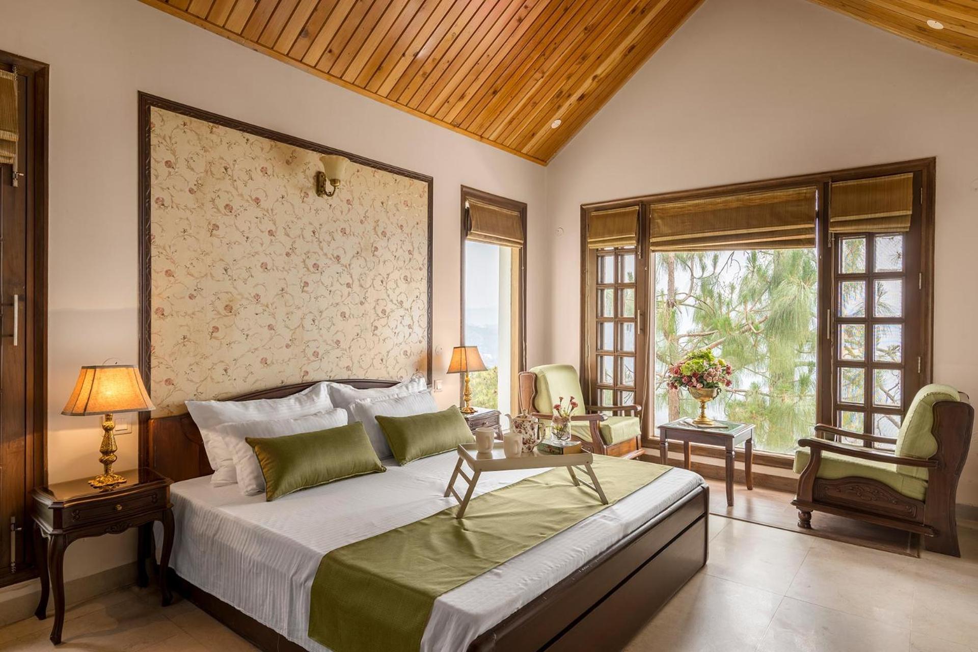 Stayvista At Bellevue With Outdoor Jacuzzi Kasauli Eksteriør bilde