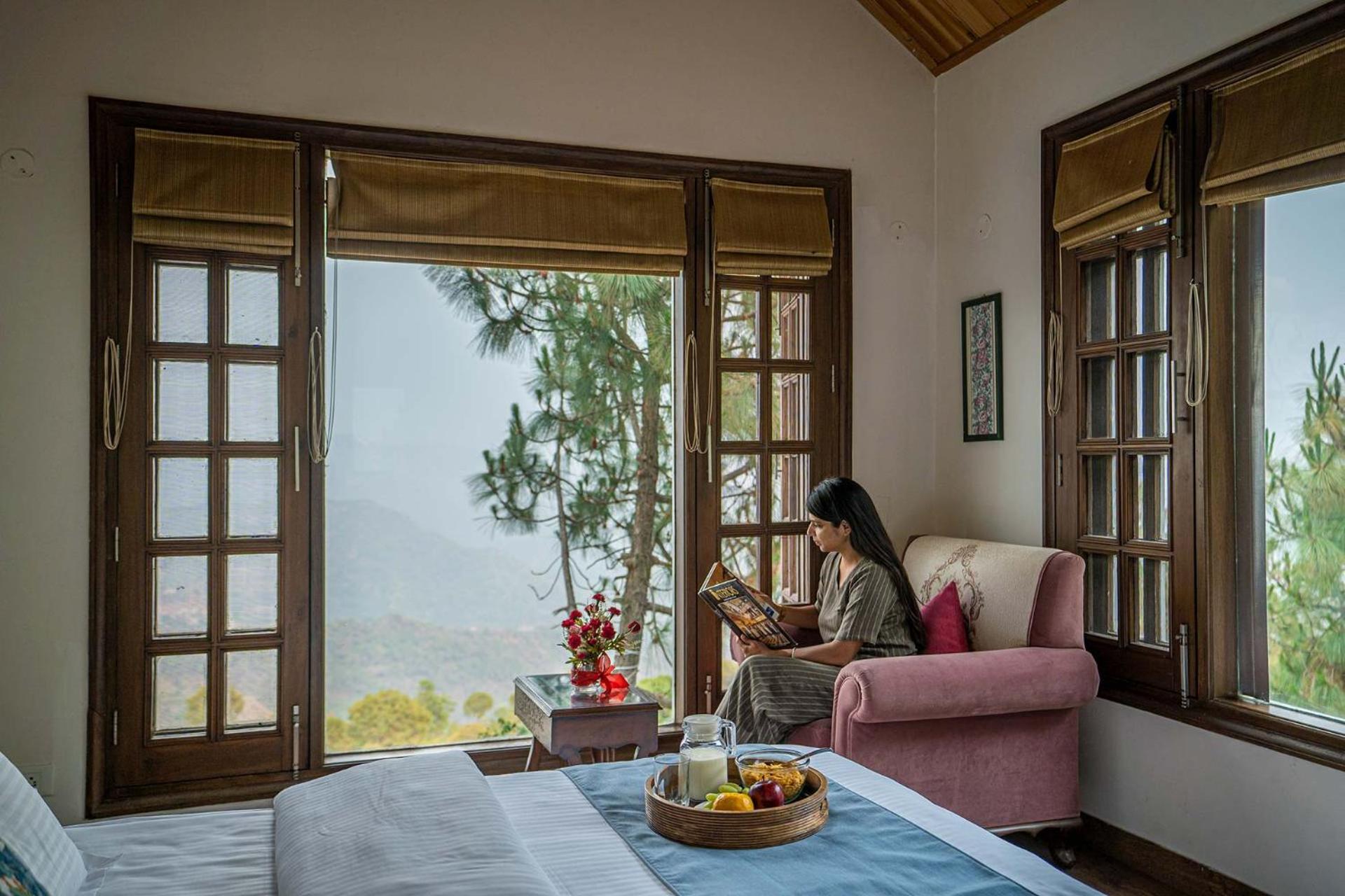Stayvista At Bellevue With Outdoor Jacuzzi Kasauli Eksteriør bilde