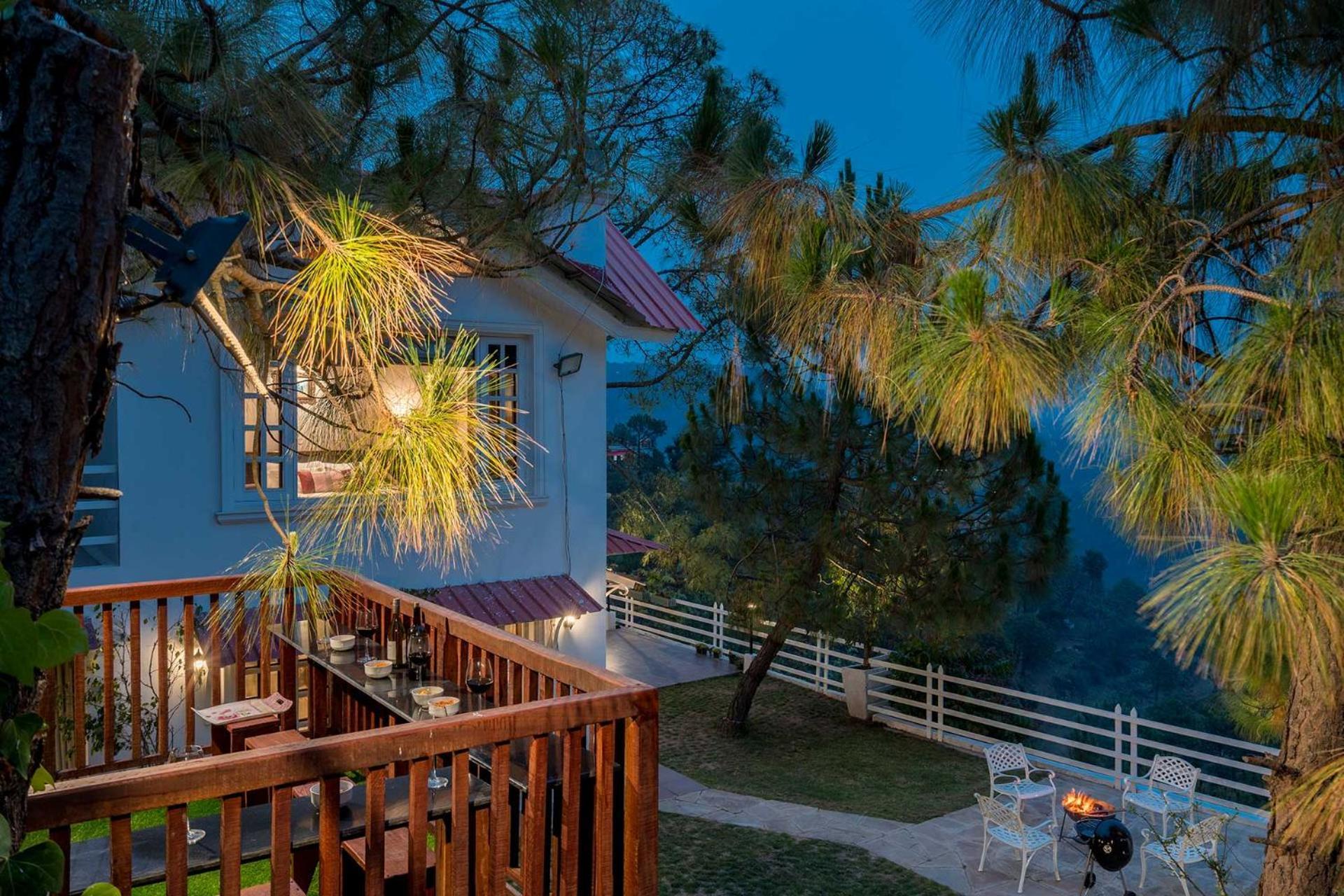 Stayvista At Bellevue With Outdoor Jacuzzi Kasauli Eksteriør bilde